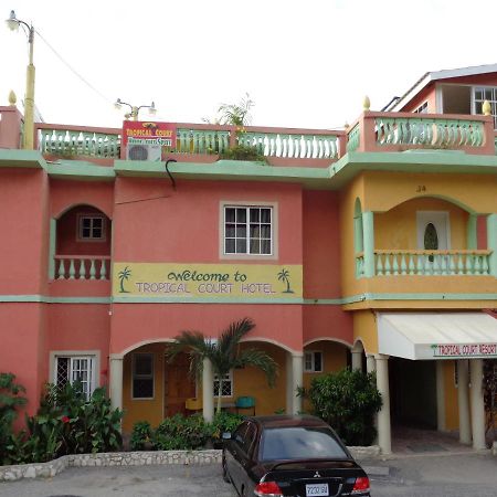 Tropical Court Hotel مونتيغو باي المظهر الخارجي الصورة