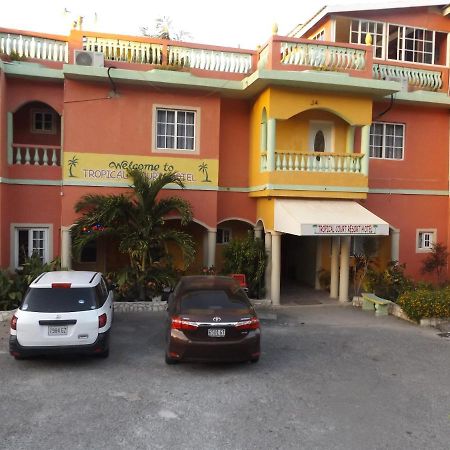 Tropical Court Hotel مونتيغو باي المظهر الخارجي الصورة