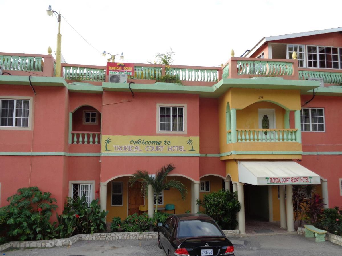 Tropical Court Hotel مونتيغو باي المظهر الخارجي الصورة