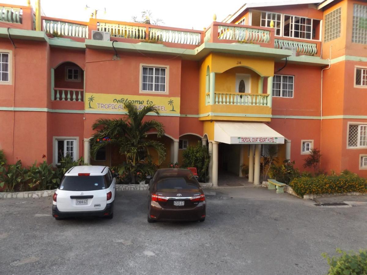 Tropical Court Hotel مونتيغو باي المظهر الخارجي الصورة
